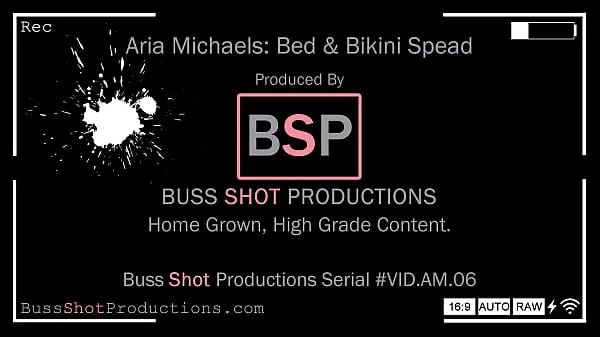 Nieuwe AM.06 Aria Michaels Bed & Bikini Spread Preview films in totaal
