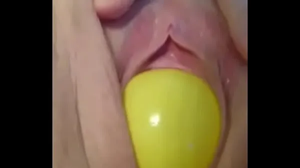 新鲜的 British Chav Ping Pong Pussy Balls Dripping 部电影