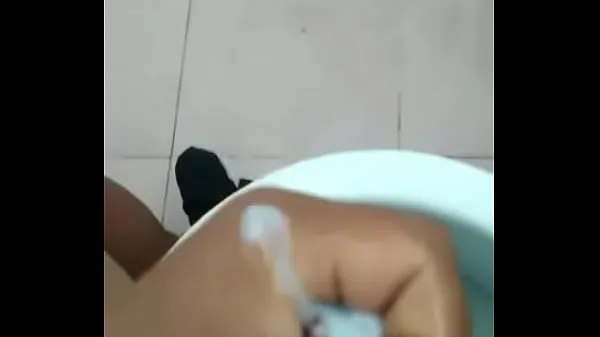 Yeni Sri Lankan wank with cum toplam Film