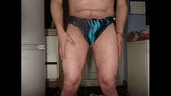 Nieuwe pantie pissing films in totaal