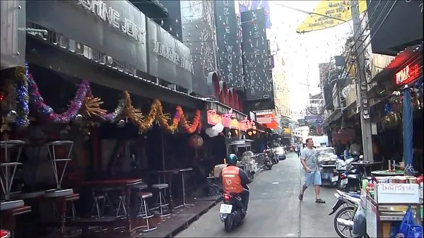 تازہ Soi Cowboy Sukhumvit Road in Thailand کل موویز