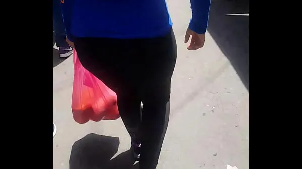 Celkový počet nových filmů: Vizcochit orico in black leggings and blue top with a beautiful ass walking in tianguis