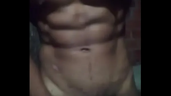 Nuovi Honduran straight man showing his package film in totale