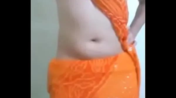 新鲜的 Big Boobs Desi girl Indian capture self video for her boyfriend- Desi xxx mms nude dance Halkat Jawani 部电影