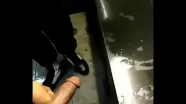 Nuovi Buon poliziotto in bagno film in totale