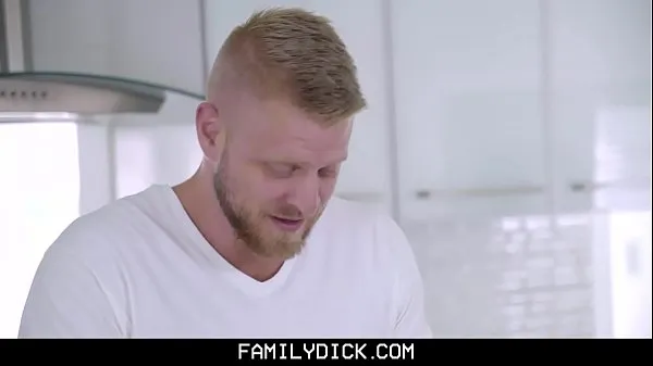 Total de FamilyDick - Stepdaddy musculoso enchia seu filho antes do jantar de ação de graças filmes recentes