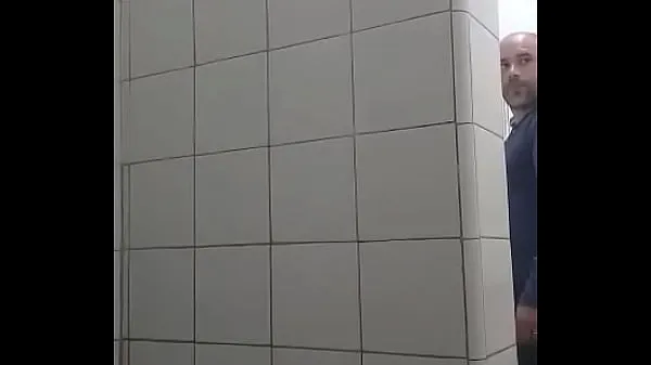 Yeni My friend shows me his cock in the bathroom toplam Film