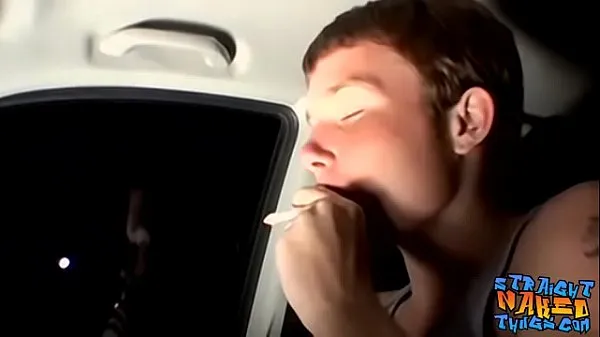 Celkový počet nových filmov: Twink cums while jerking off in the car