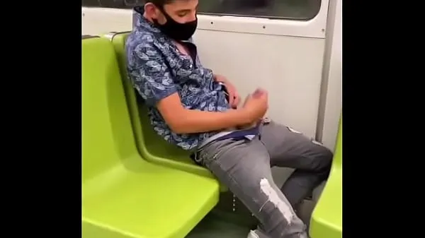 Yeni Máscarado batendo punheta no metro toplam Film