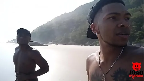 bitching on the nudist beach Jumlah Filem baharu