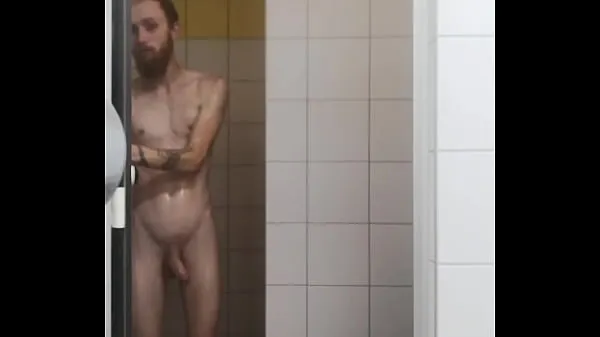 Celkový počet nových filmov: Naked in public shower