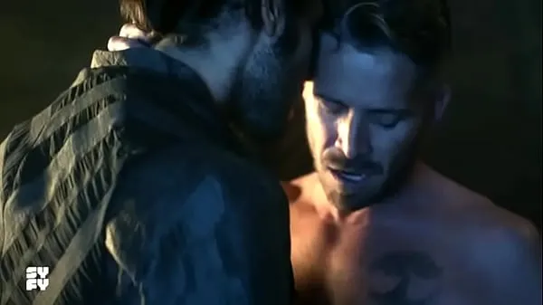 Ferske Hot Kissing featuring two male actors from Mainstream Television filmer totalt