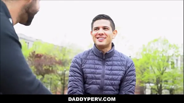 Nouveaux Beau-fils latino minet baisé par sous la douche le jour de la fête des pères films au total