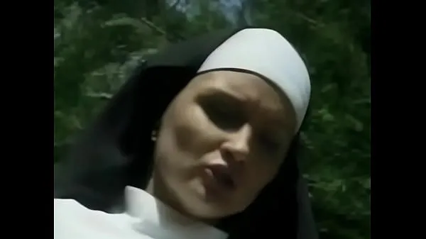 Nouveaux Nonne baisée par un moine films au total