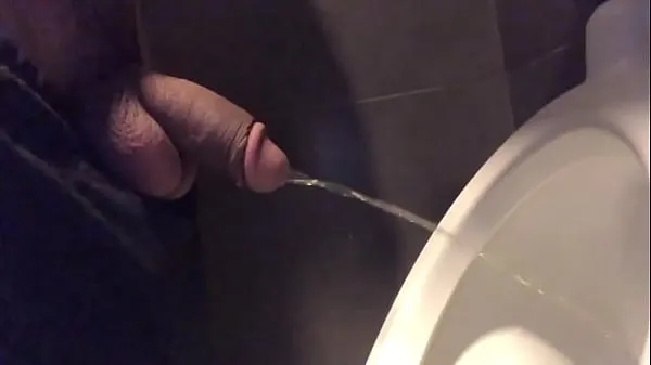 gifted pissing without hand on public toilet urinal Jumlah Filem baharu