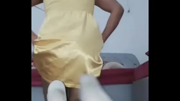 Nouveaux robe jaune films au total