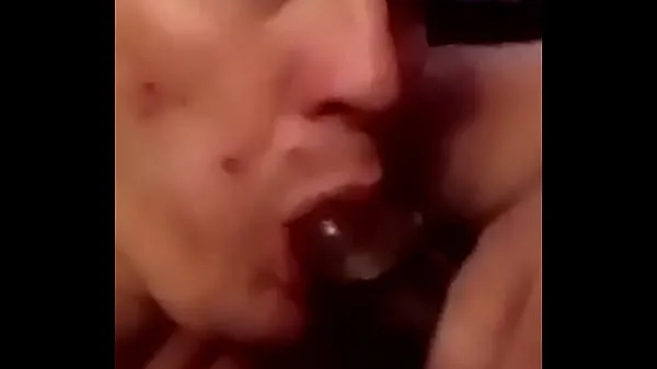 Celkový počet nových filmů: Prestina Elizabeth Smith sucking her first BBC