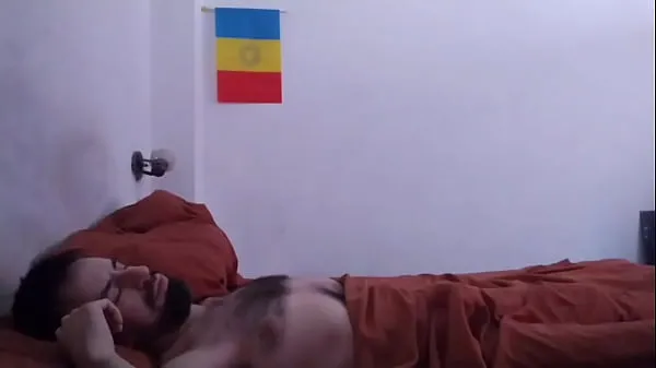 Celkový počet nových filmov: Waking up my hairy male with a nice blowjob, taking advantage of his morning boner