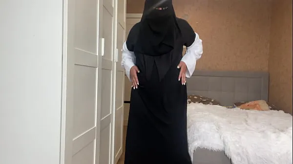 Total de Hijab árabe MILF assistindo pornografia e obtém orgasmo pulsante com isso filmes recentes