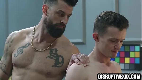 Świeże Początkujący homoseksualny aktor porno przerżnięty na planie filmowym filmy ogółem