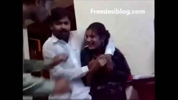 Összesen Pakistani Desi girl and boy enjoy in hostel room friss film